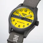 Seiko 5 Sports Honda Super Cub Limited Edition férfi karóra HDB010K1, sárga számlappal, szürke textil szíjjal